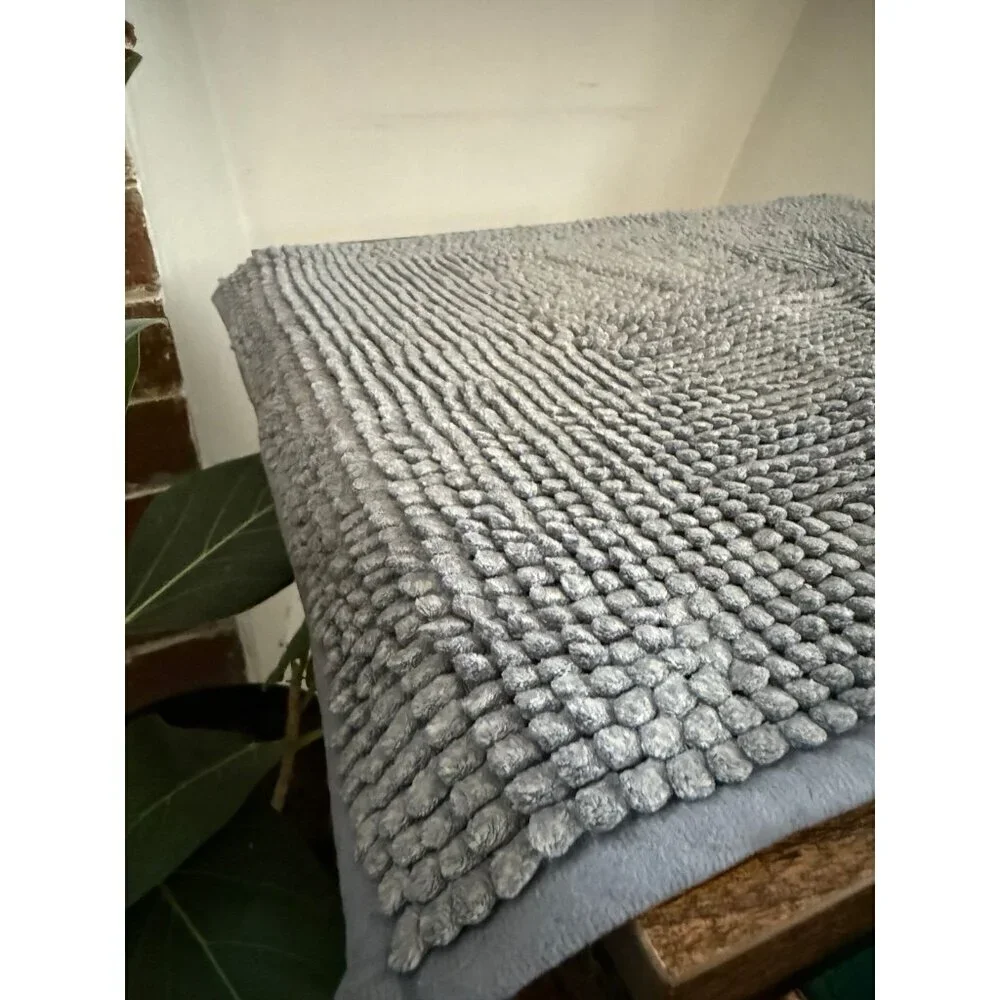 Gray Chenille Bath/Utility Mat